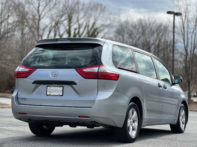 Used 2017 Toyota Sienna L FWD image 5