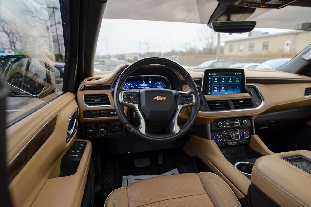 Used 2023 Chevrolet Tahoe Premier AWD/4WD image 45