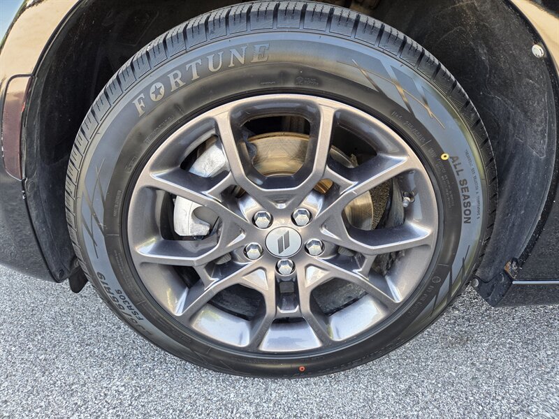 Used 2016 Dodge Charger SXT AWD/4WD image 9