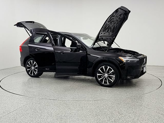 Certified 2024 Volvo XC60 B5 Plus w/ Protection Package Premier AWD/4WD image 10