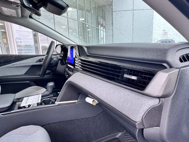 New 2026 Toyota Camry Hybrid FWD image 24