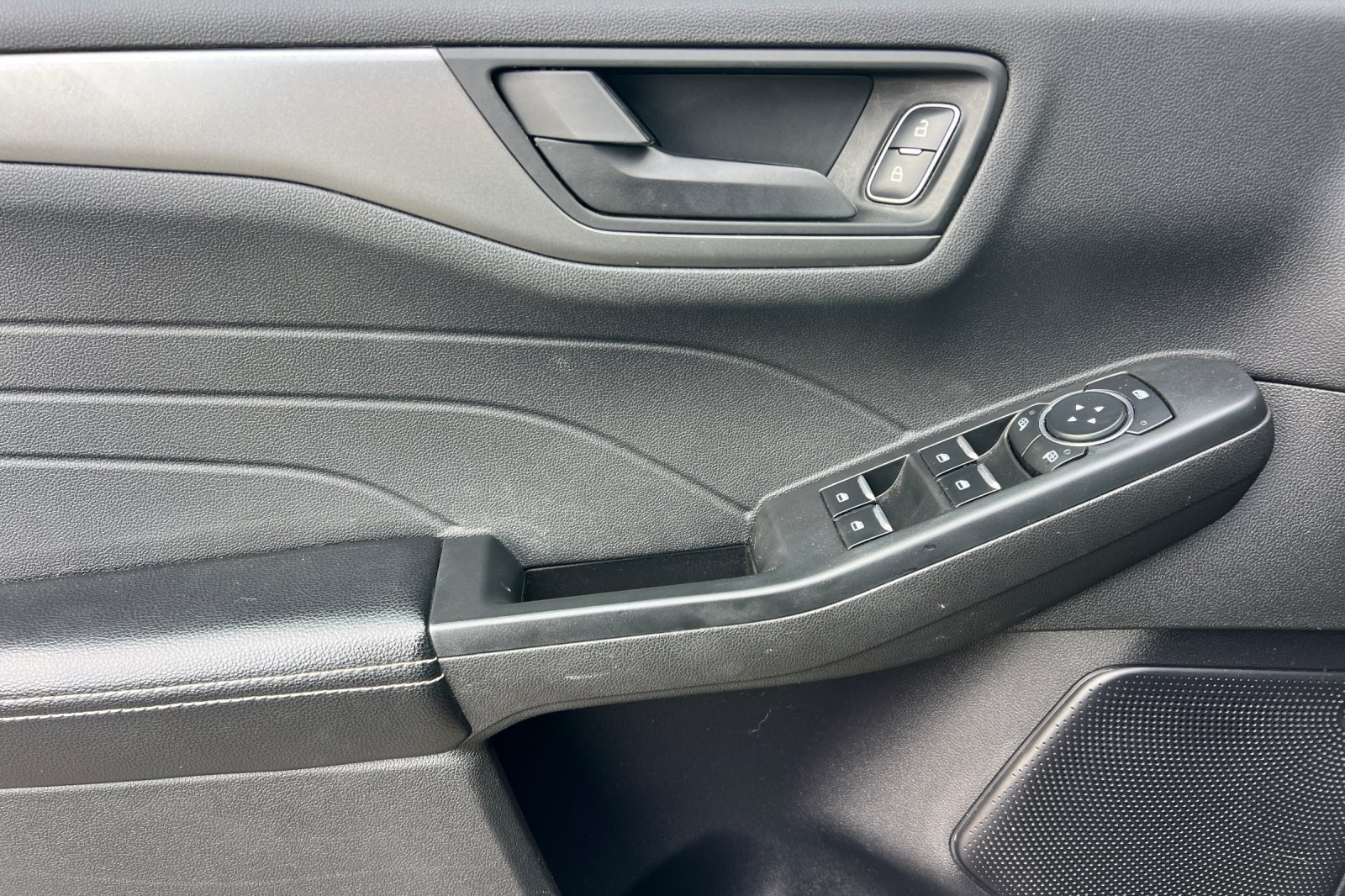 Used 2024 Ford Escape Active FWD image 11