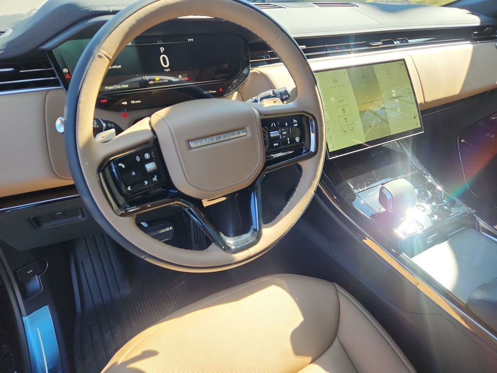 New 2026 Land Rover Range Rover Sport Dynamic SE AWD/4WD image 15