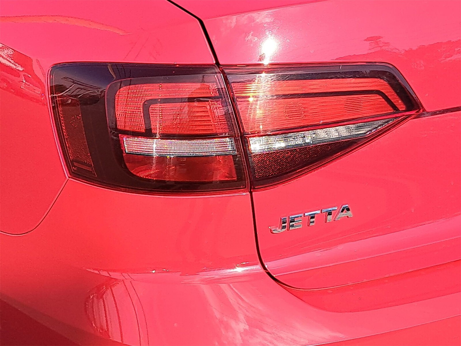 Used 2018 Volkswagen Jetta Wolfsburg Edition image 34