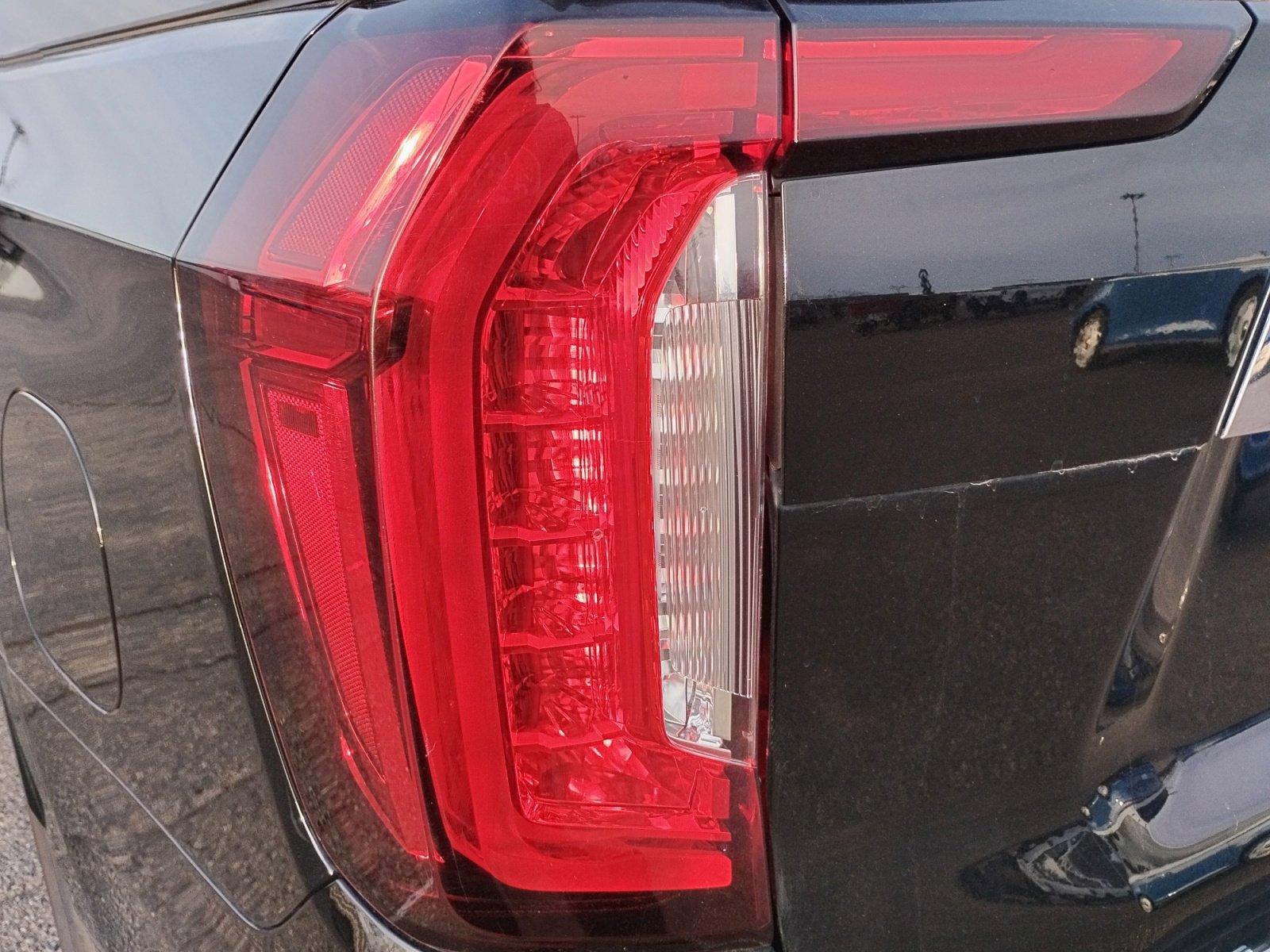 Used 2023 GMC Yukon XL SLT image 25