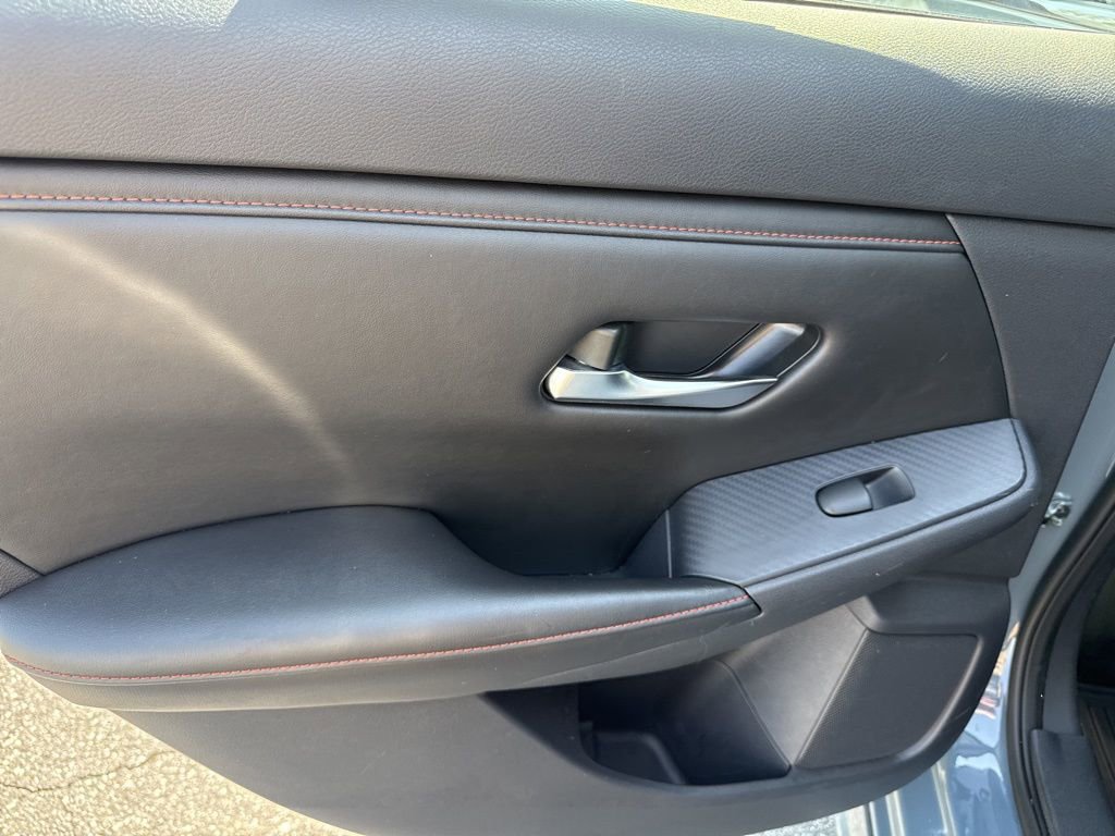 Used 2024 Nissan Sentra SR w/ SR Premium Package image 12