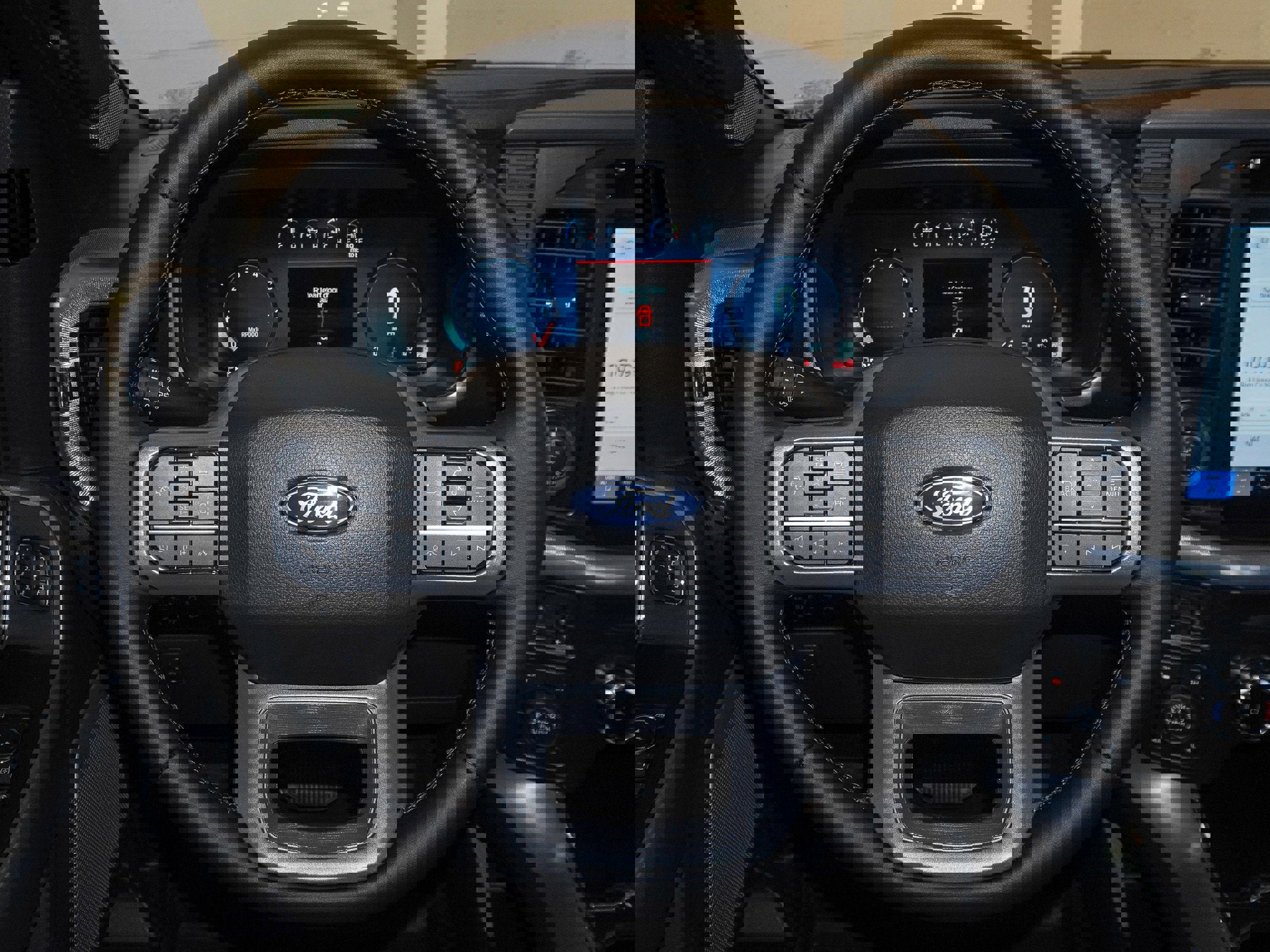 New 2025 Ford F150 Lariat w/ Equipment Group 502A High image 27