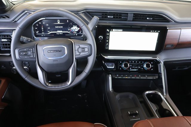 Used 2025 GMC Sierra 3500 Denali Ultimate image 17