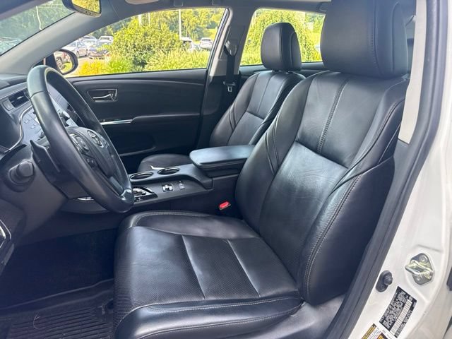 Used 2017 Toyota Avalon Limited w/ All Weather Liner Package FWD image 15