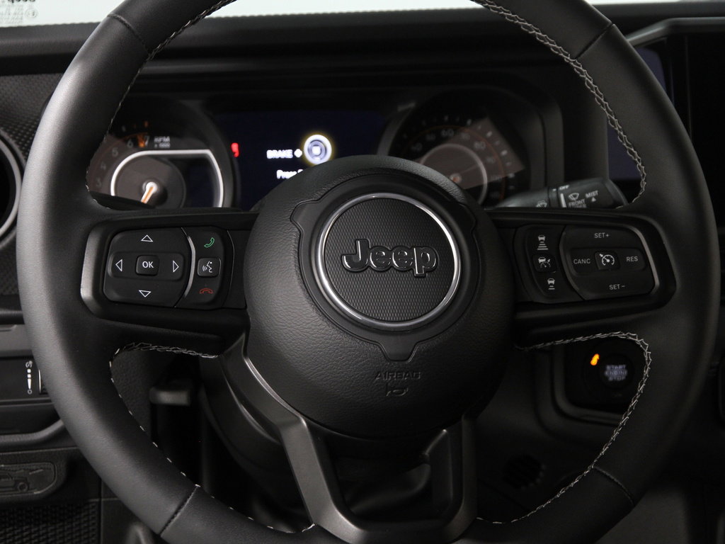 Used 2025 Jeep Gladiator Mojave w/ Convenience Group image 7