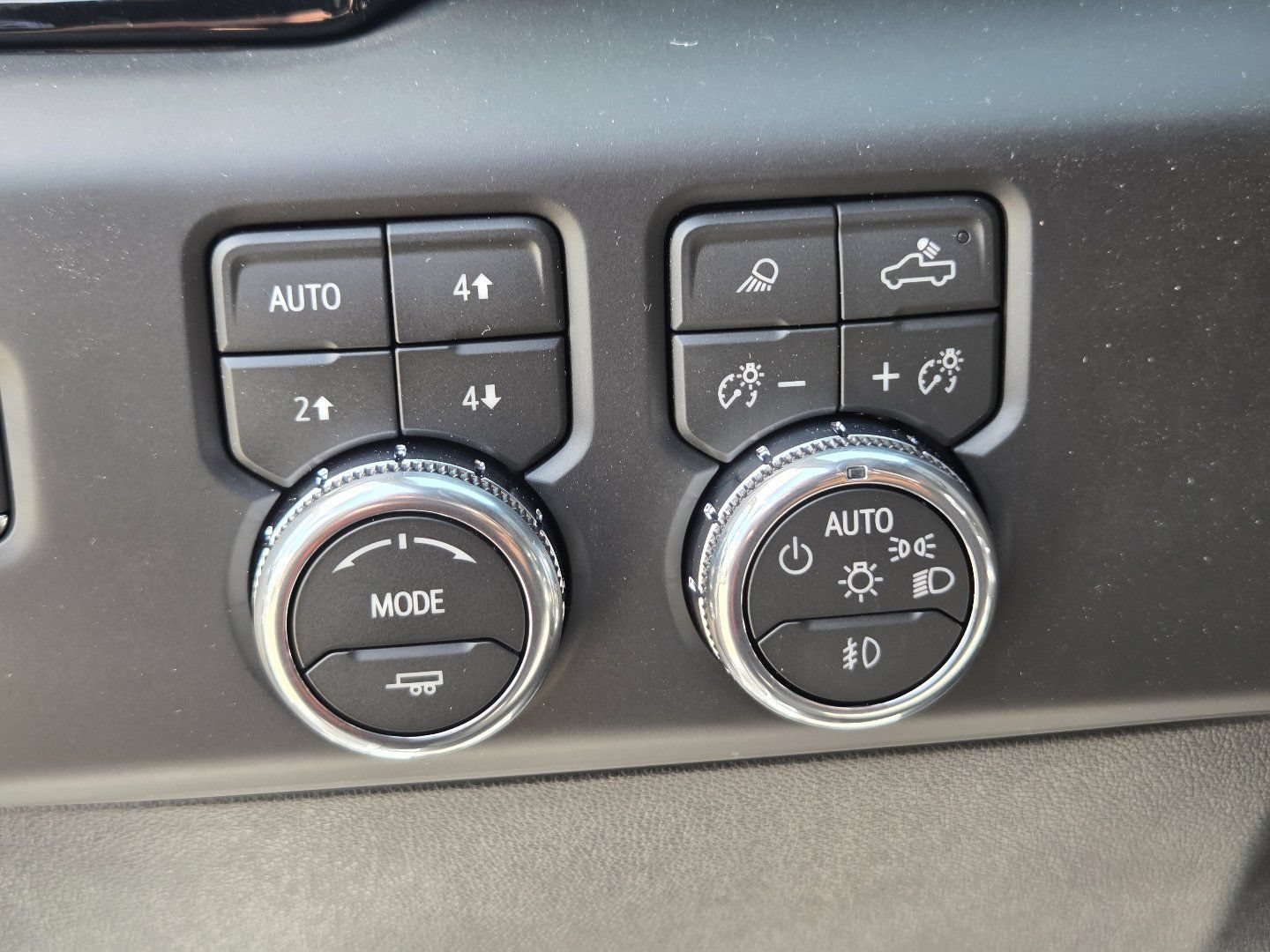 New 2026 GMC Sierra 1500 AT4 w/ AT4 Premium Package AWD/4WD image 32