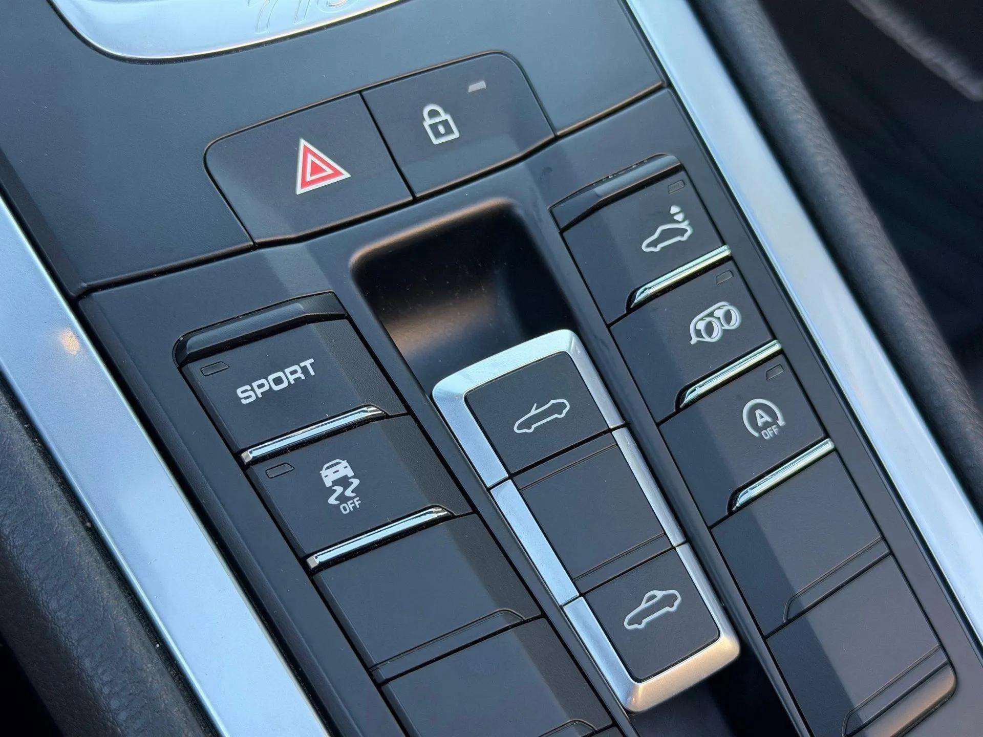 Used 2022 Porsche 718 Boxster image 22