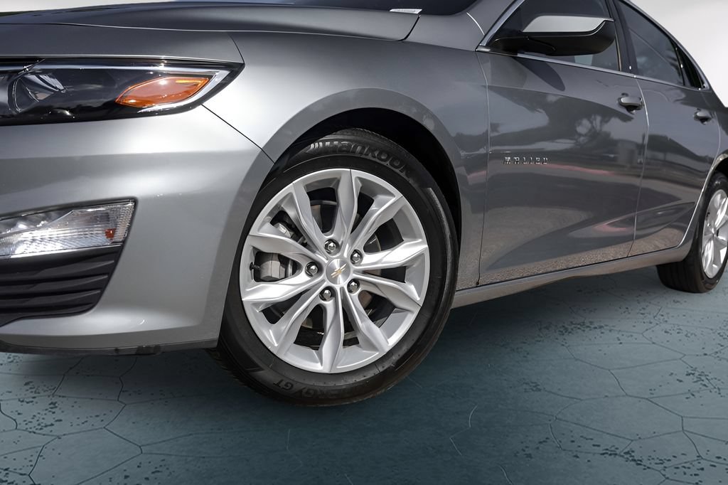 Used 2025 Chevrolet Malibu LT FWD image 4