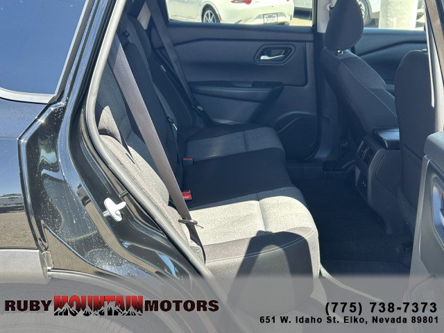 Used 2025 Nissan Rogue SV FWD image 21