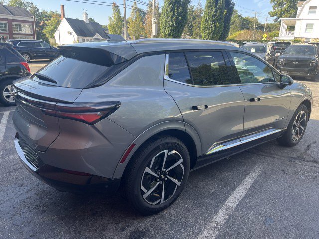Used 2024 Chevrolet Equinox EV LT w/ Active Safety Package 3 image 5
