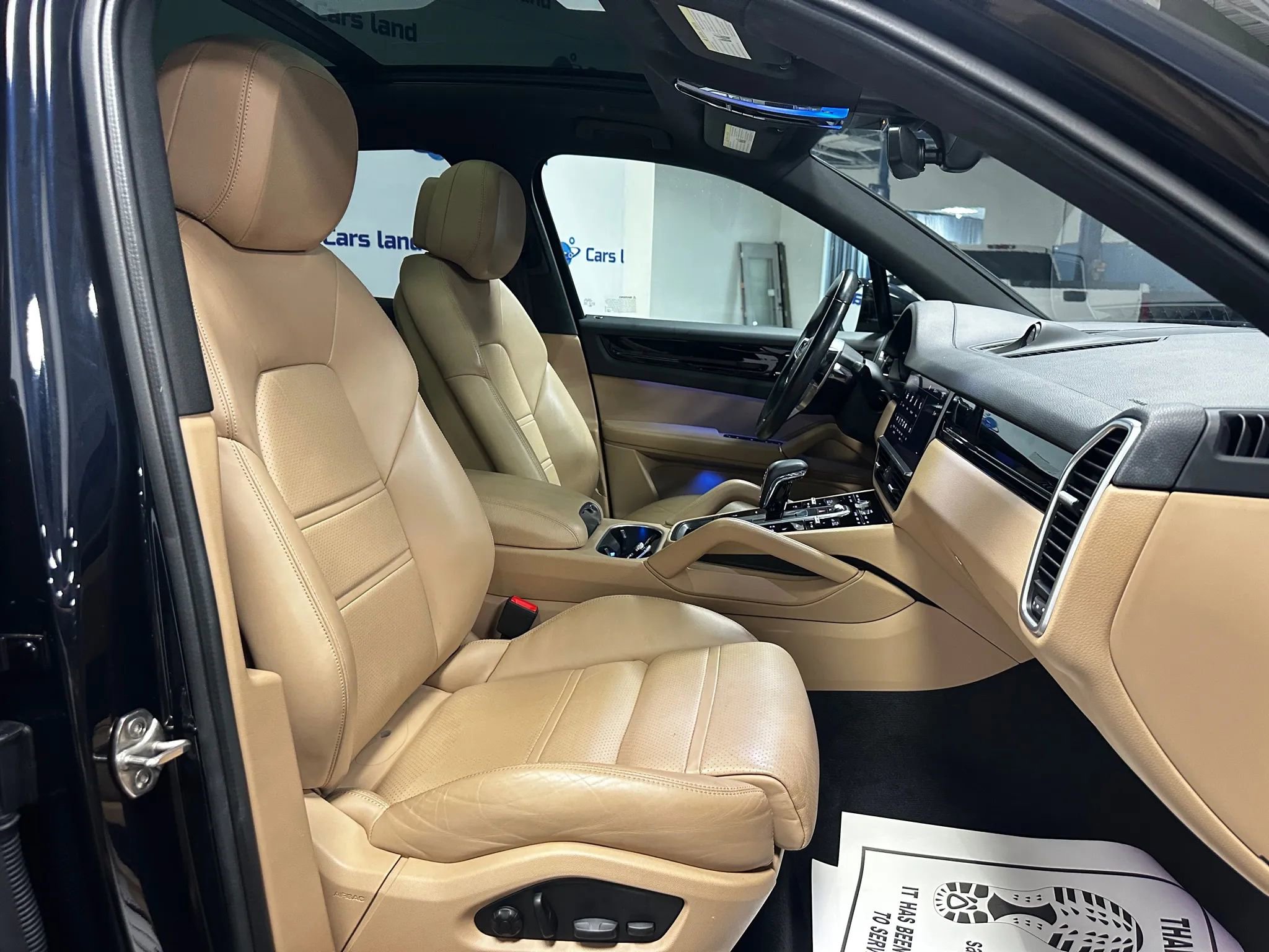 Used 2022 Porsche Cayenne Sport Utility 4D image 25