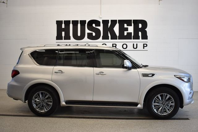 Used 2022 INFINITI QX80 Luxe w/ Cargo Package AWD/4WD image 2