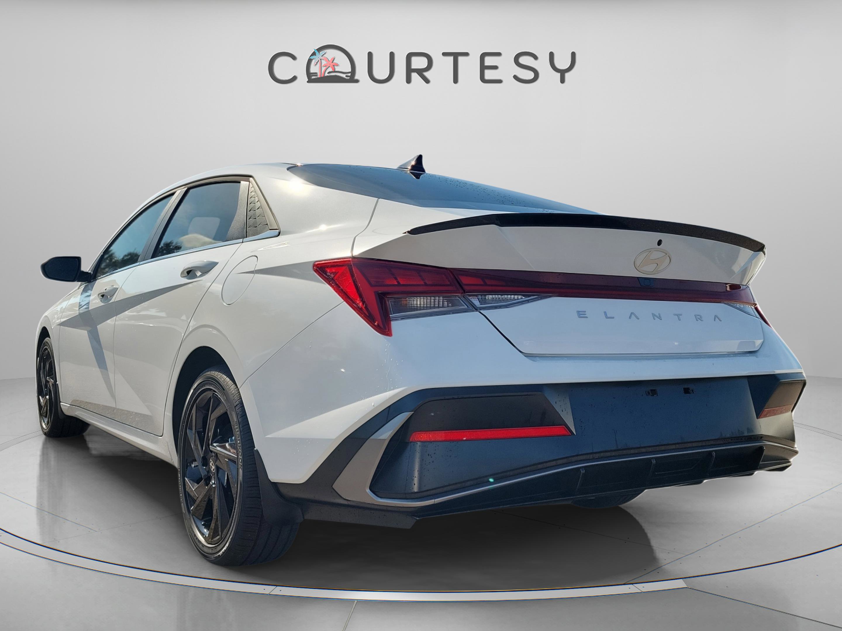 New 2026 Hyundai Elantra SEL Sport image 3