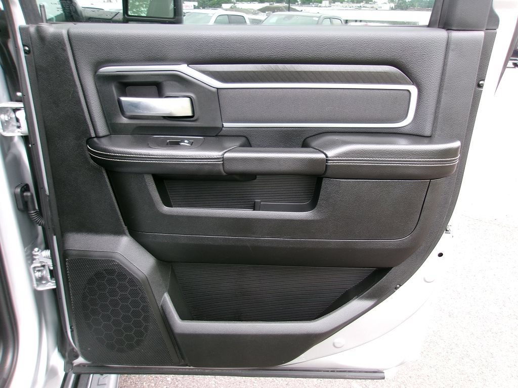 Used 2026 RAM 2500 Big Horn AWD/4WD image 9