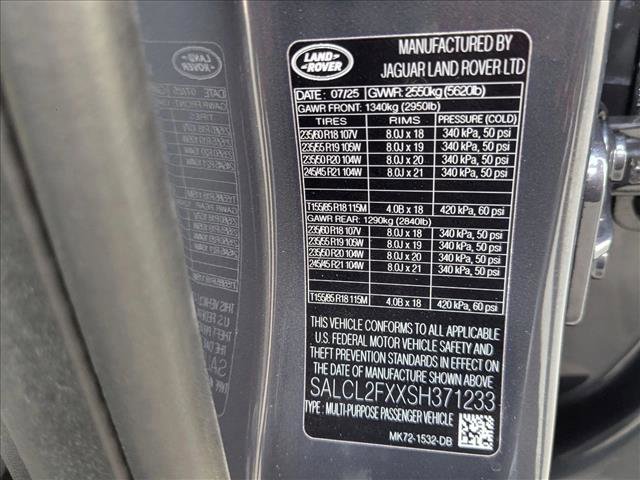 New 2025 Land Rover Discovery Sport Dynamic SE image 17