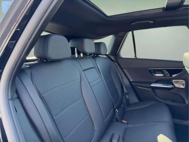 Certified 2025 Mercedes-Benz GLC 300 4MATIC image 27
