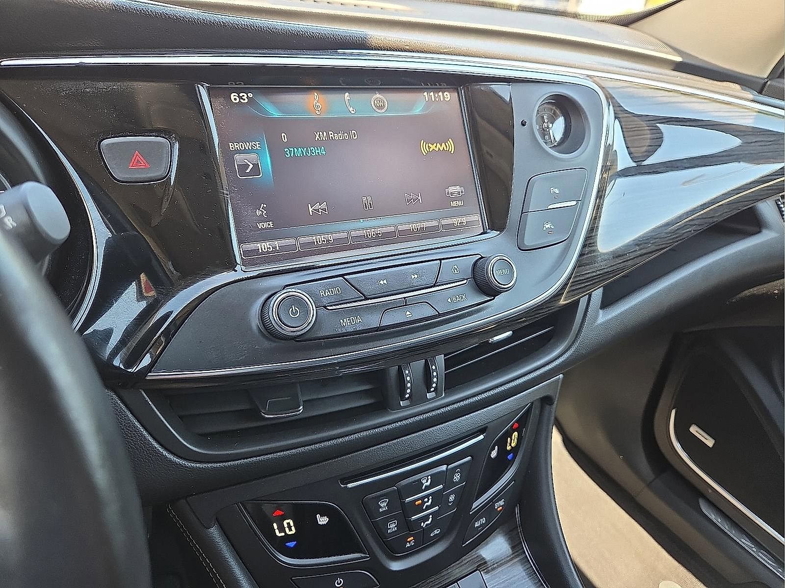 Certified 2016 Buick Envision Premium AWD/4WD image 18