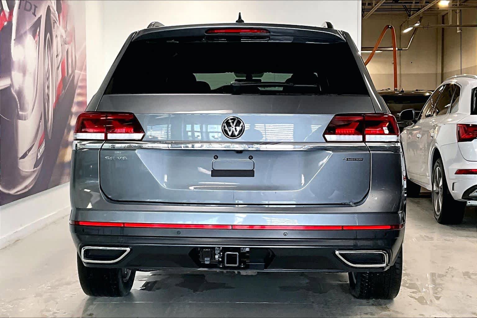 Used 2023 Volkswagen Atlas SE w/ Panoramic Sunroof Package image 5