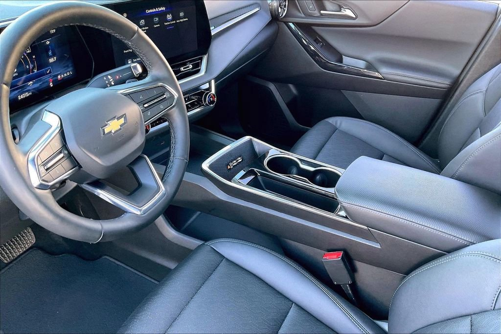 Used 2025 Chevrolet Equinox LT w/ Convenience Package II image 15