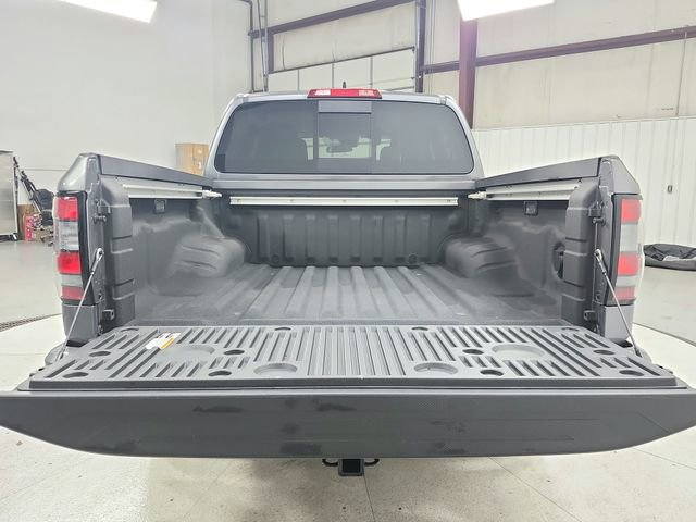 Used 2025 Nissan Frontier SV w/ SV Convenience Package RWD image 41
