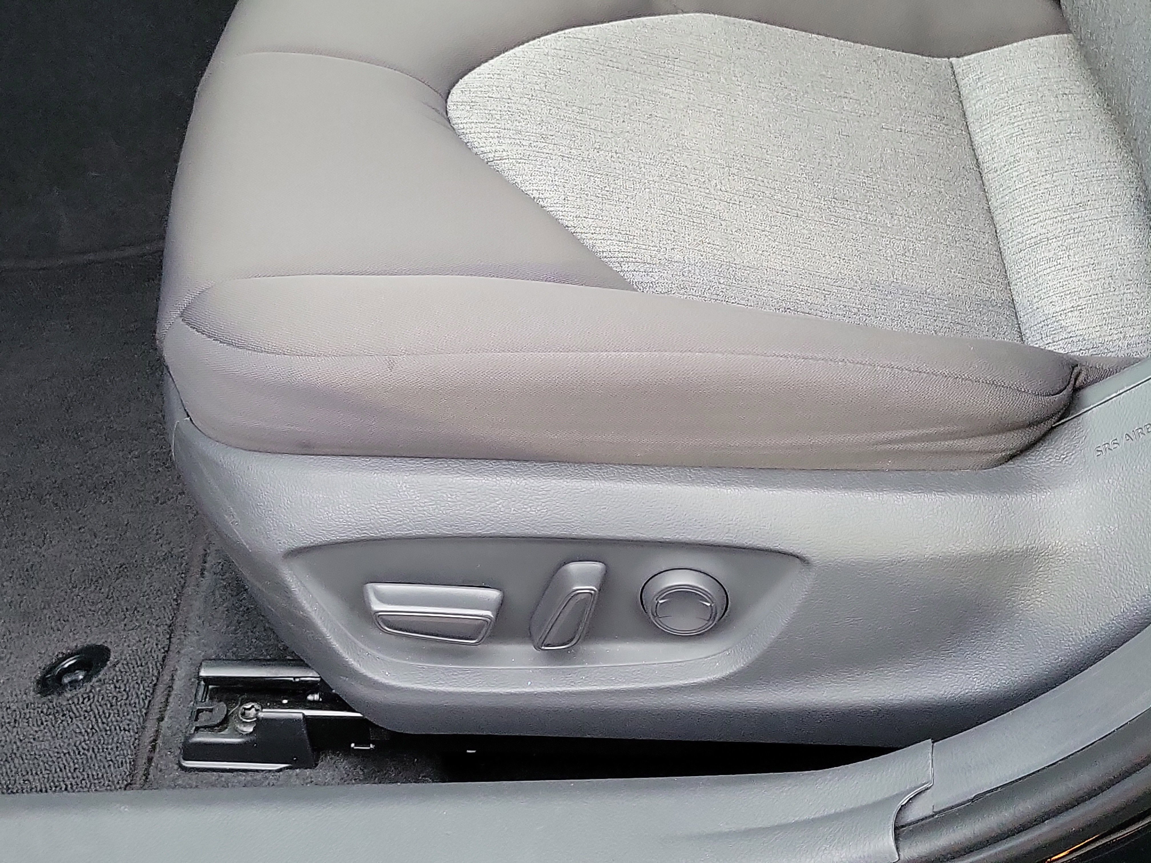 Used 2019 Toyota Camry LE image 15