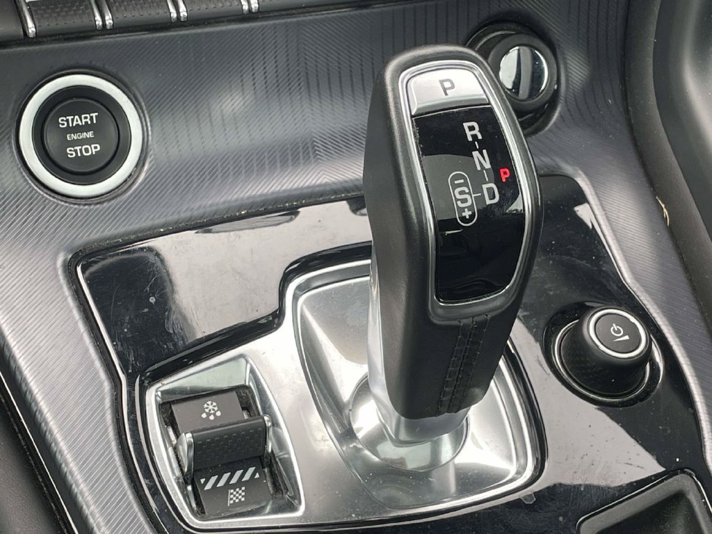 Used 2023 Jaguar F-TYPE R-Dynamic AWD/4WD image 19