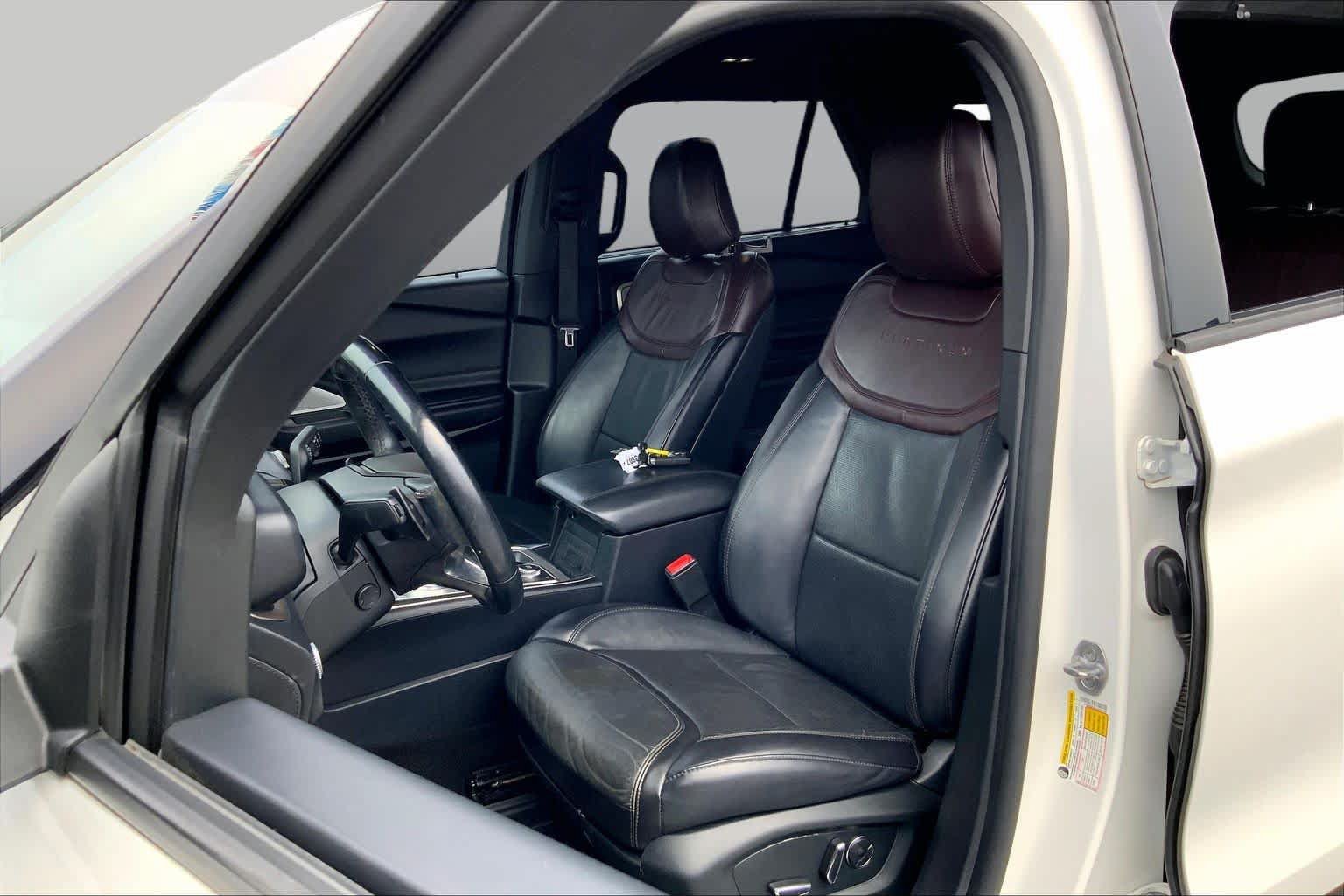 Used 2020 Ford Explorer Platinum w/ Premium Technology Package AWD/4WD image 7