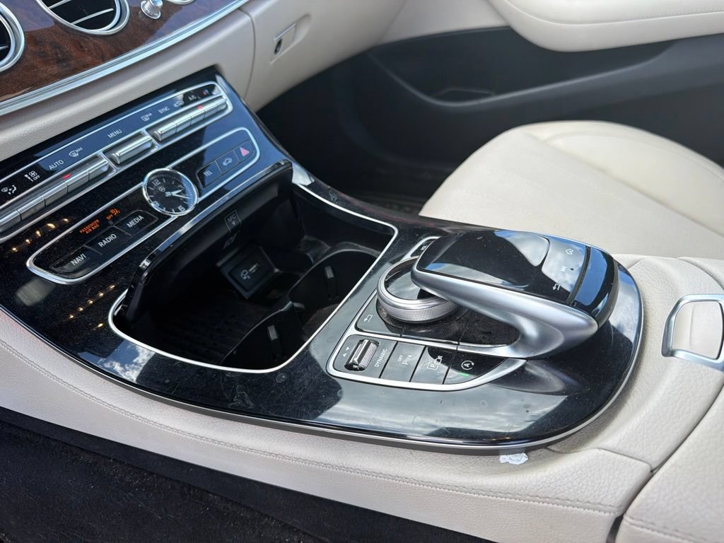 Certified 2018 Mercedes-Benz E 300 4MATIC image 18