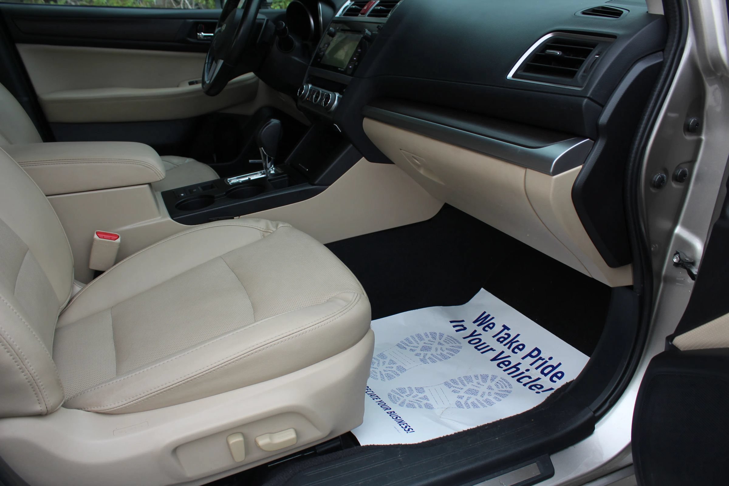 Used 2016 Subaru Legacy 3.6R Limited AWD/4WD image 17