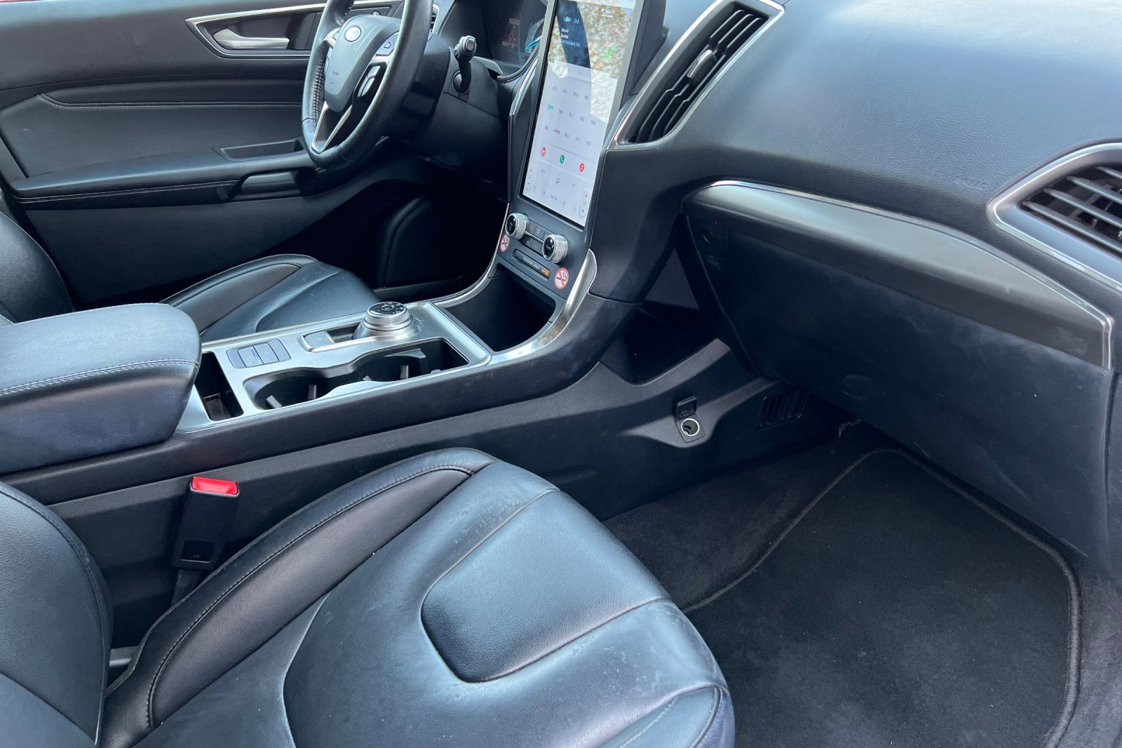 Used 2022 Ford Edge Titanium image 15