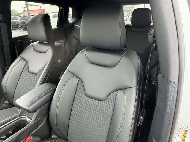 New 2026 Jeep Compass Latitude AWD/4WD image 23