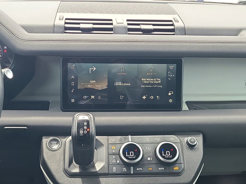 Used 2023 Land Rover Defender 110 X-Dynamic SE image 18