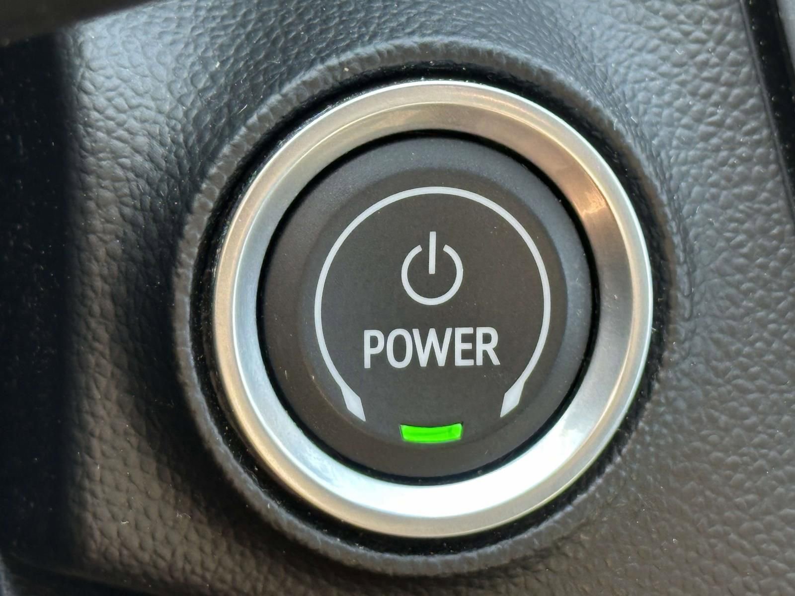 Used 2023 Chevrolet Bolt EUV LT w/ Driver Confidence Package FWD image 18