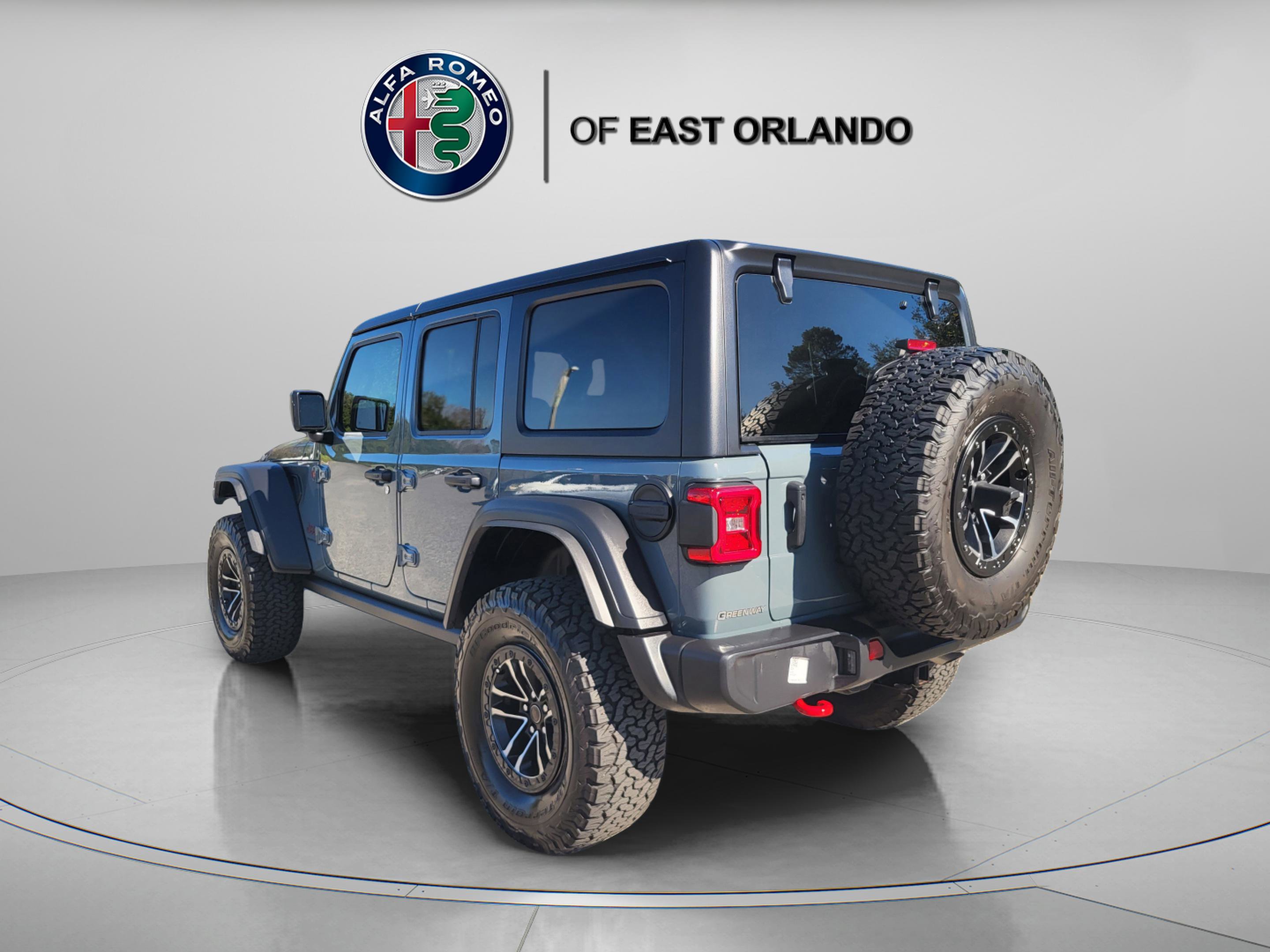 Used 2024 Jeep Wrangler Unlimited Rubicon w/ XTREMEE 35" Tire Package image 6