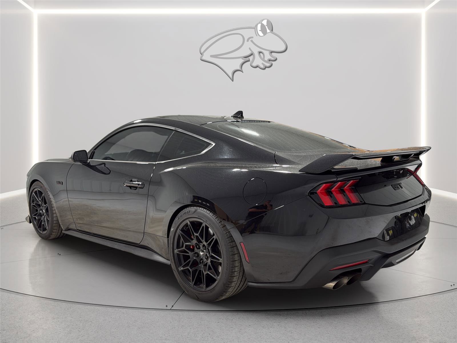 Used 2024 Ford Mustang GT Premium w/ GT Performance Package RWD image 3