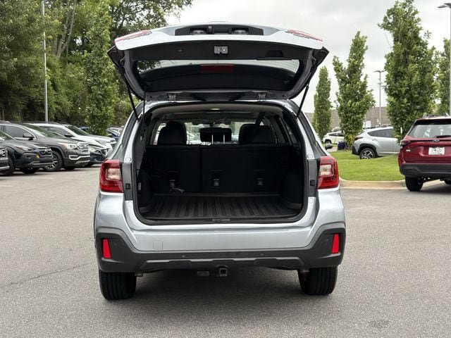 Used 2018 Subaru Outback 3.6R Limited AWD/4WD image 13