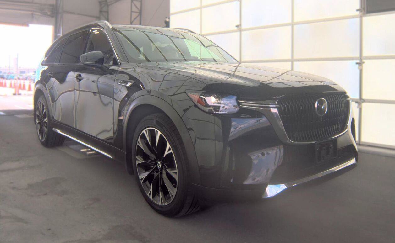 Used 2024 MAZDA CX-90 Plug-In Hybrid w/ Premium Plus AWD/4WD image 18
