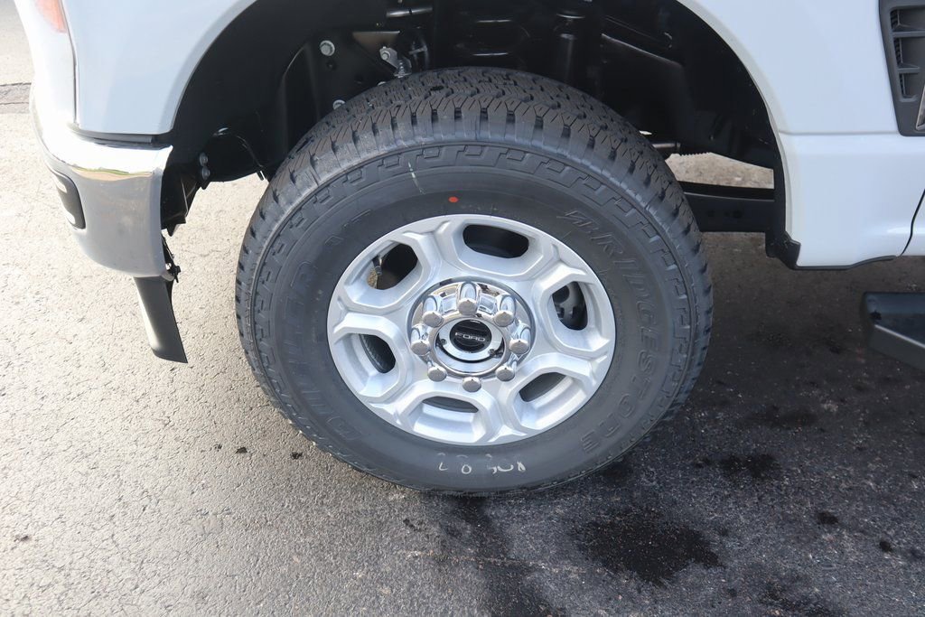 New 2026 Ford F350 XLT w/ 360-Degree Camera Package image 16