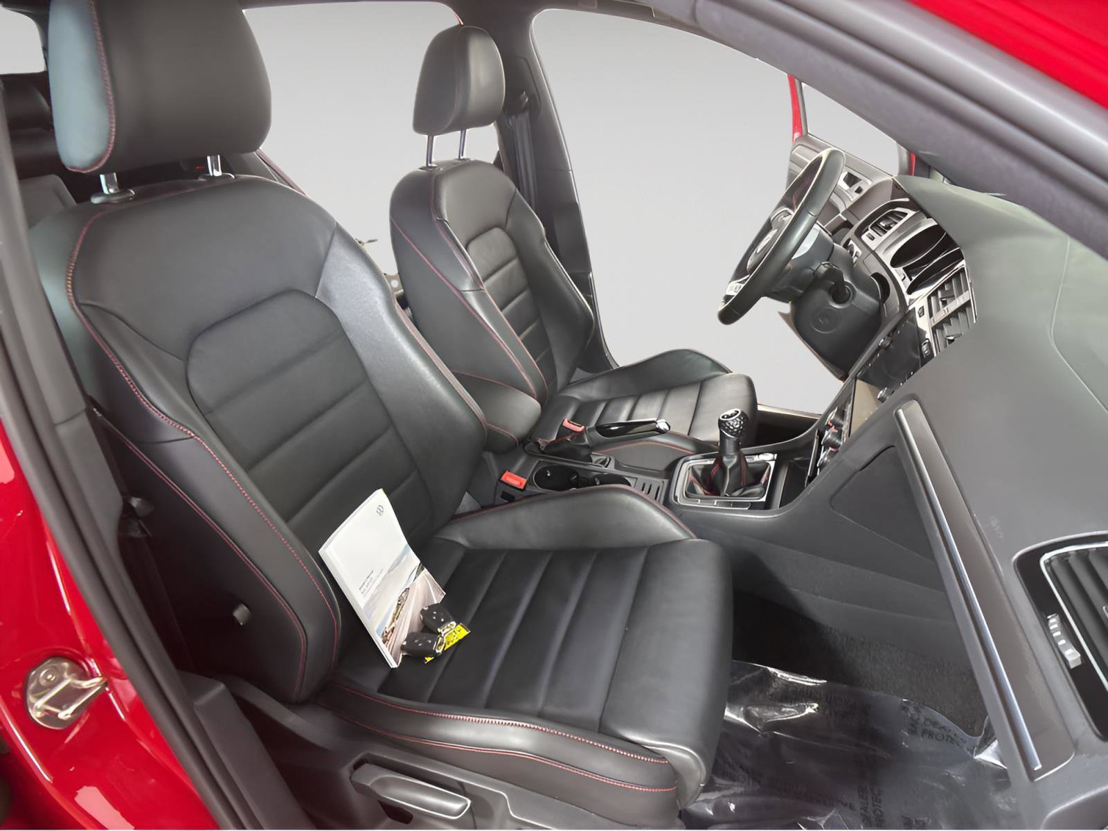 Used 2021 Volkswagen GTI SE image 5