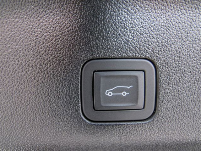 New 2026 GMC Yukon Denali w/ Sun & Power Step Package image 12