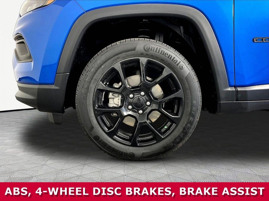 Used 2022 Jeep Compass Latitude AWD/4WD image 29