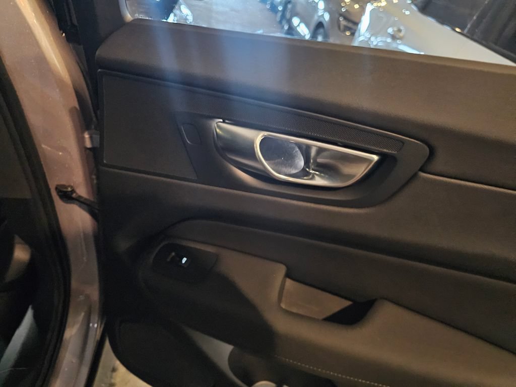 Certified 2026 Volvo XC60 B5 Plus w/ Protection Package Premier AWD/4WD image 8