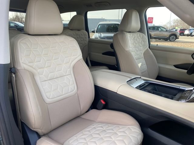 New 2026 Nissan Armada Platinum image 9