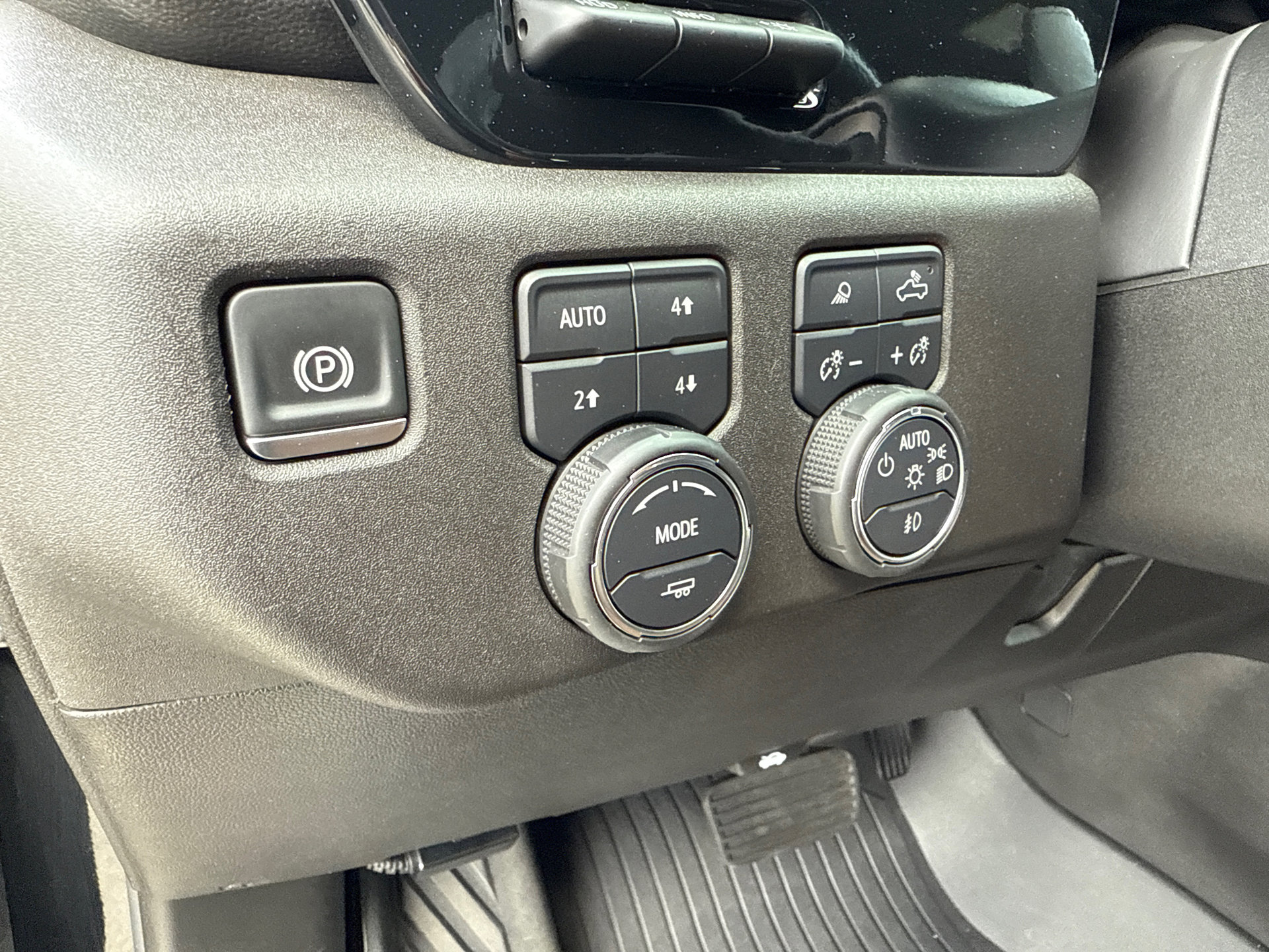 Used 2025 Chevrolet Silverado 3500 High Country w/ High Country Premium Package image 24