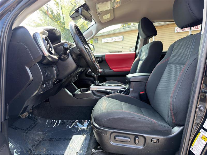Used 2023 Toyota Tacoma SR5 AWD/4WD image 15